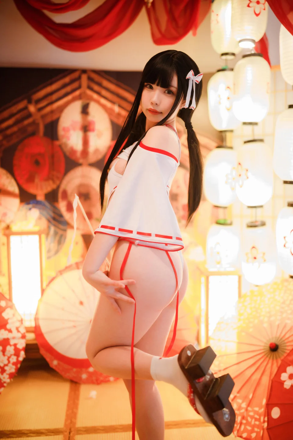 十万珍吱伏特 - &胡桃猫 巫 [121P-1.96GB] tg@simisebaisi 【丝足阁】061.webp